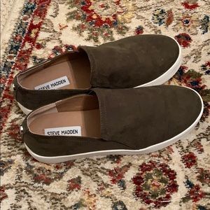 Forest Green Steve Madden shoes (GILLS)